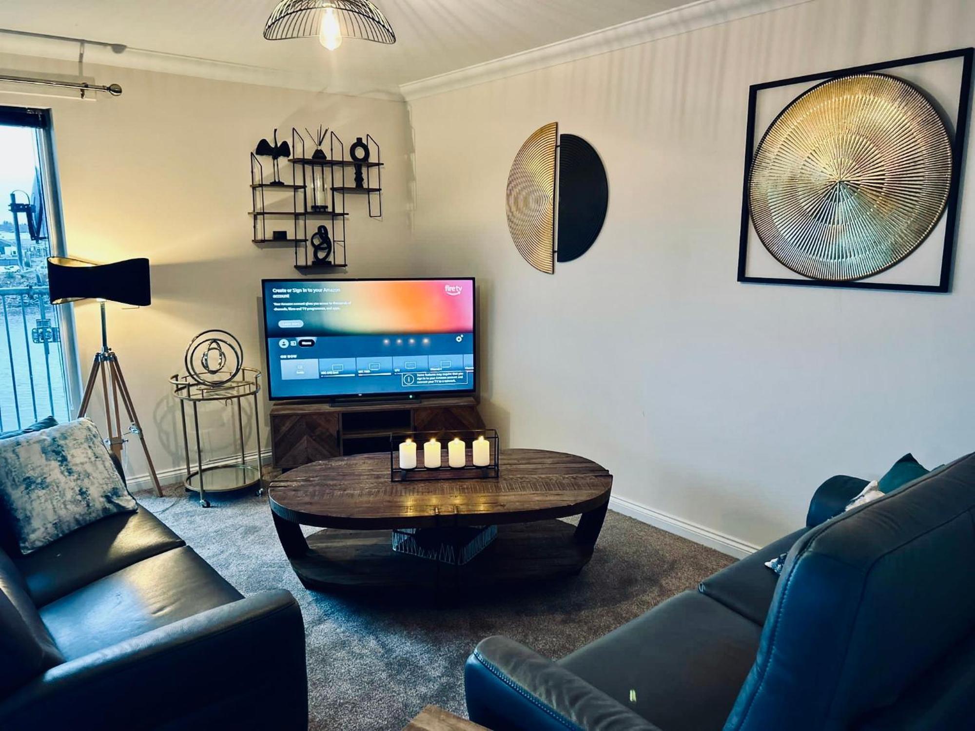 Central Cosy Riverview Apartment 2 Bed, 2 Bath, Free Parking / Wifi 인버네스 외부 사진